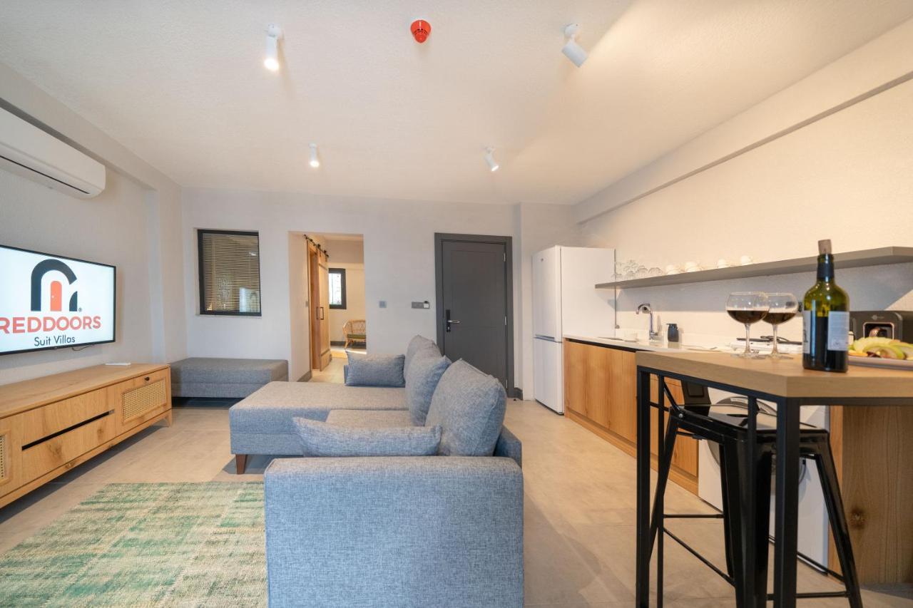 Reddoors Suites Sea View Фетхие Экстерьер фото